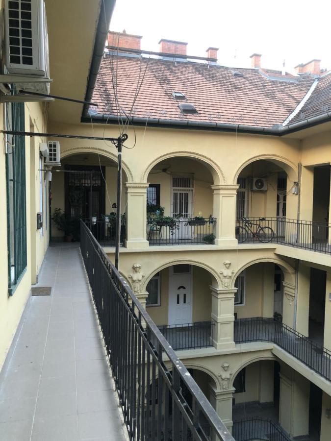 V57 Apartment Oktogon 布达佩斯 外观 照片
